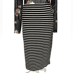 PHILOSOPHY / Black & Cream Stripe Pencil Skirt / Medium